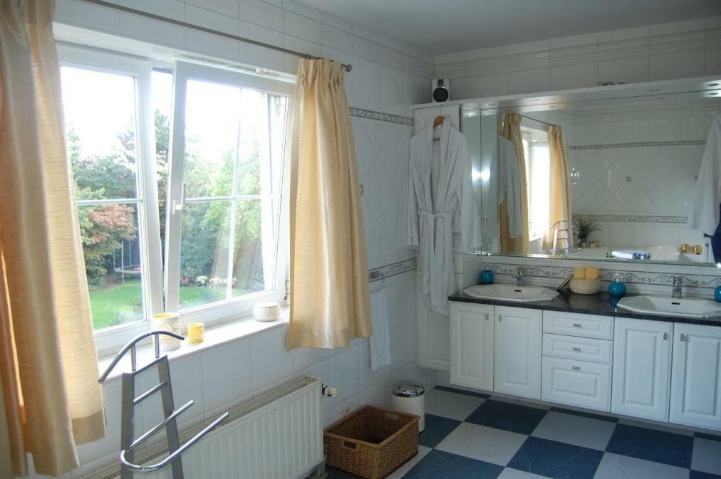 Le Mont Saint Roch , Chambre D'Hotes, B&B Нивел Екстериор снимка